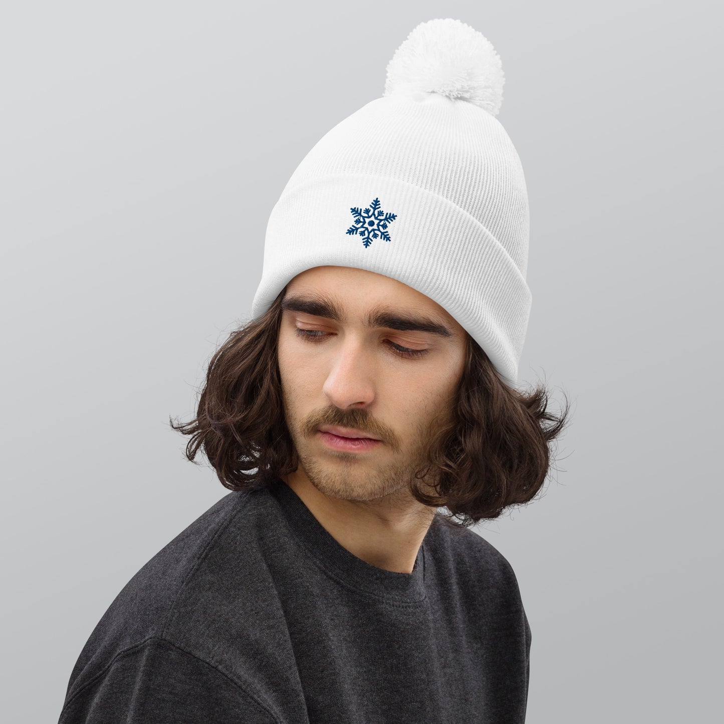 Beanie // Pom pom White