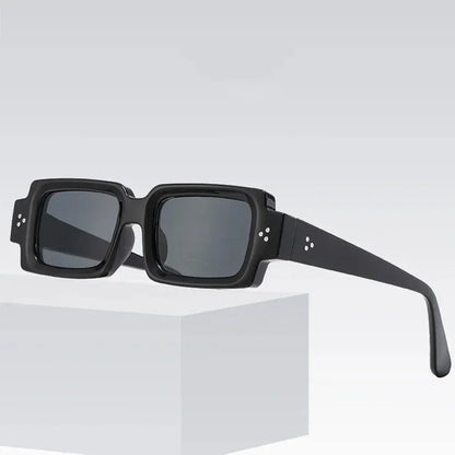 Coolers // Rivets Black