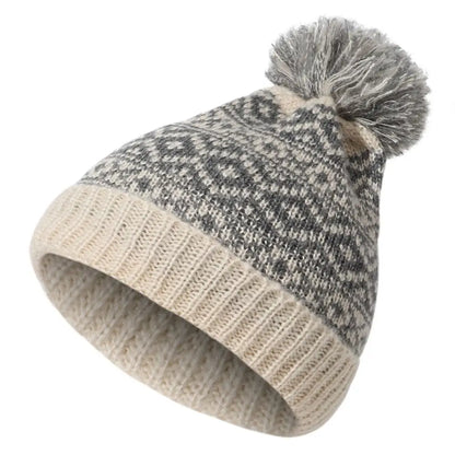 Beanie // Pom Wooly