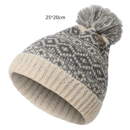 Beanie // Pom Wooly